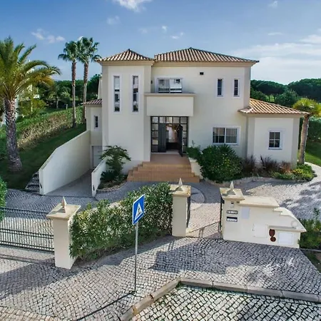 Palm Golfe, Fantastic House On Sol Course, Kids Pool, Aircon Vakantiehuis Quarteira