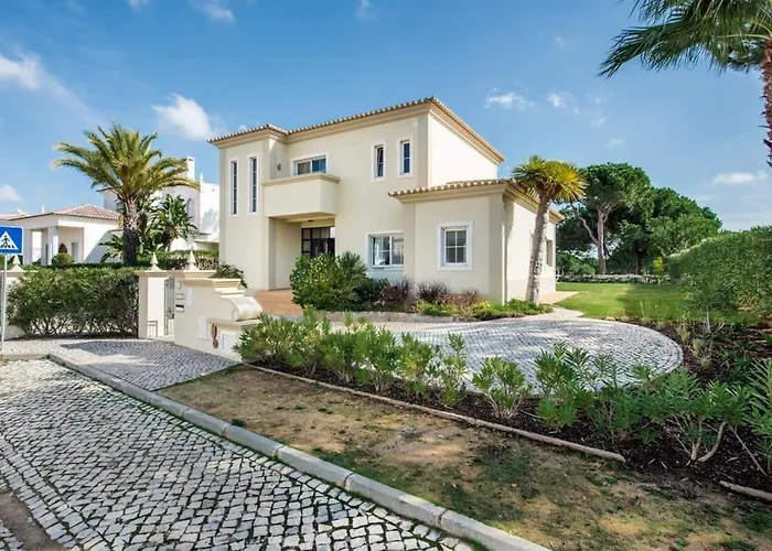 Palm Golfe, Fantastic House On Sol Course, Kids Pool, Aircon 別荘