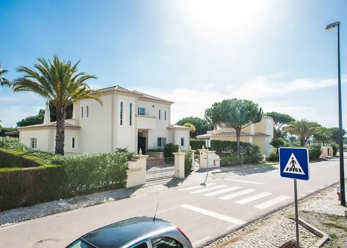 Palm Golfe, Fantastic House On Sol Course, Kids Pool, Aircon * クアルテイラ